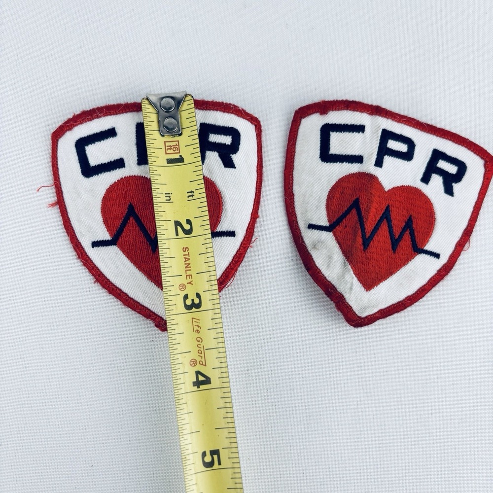 Lot Of 2 Vintage - Medical Embroidered Uniform Patch Sew / Iron On CPR Shield - Picture 5 of 6